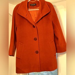 Ellen Tracy Wool Coat. 3 large buttons. Two pockets.